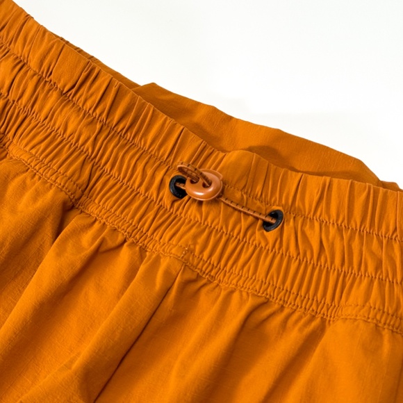 🧡 EUC Bearded Goat Orange Alpina Shorts Size M/L Water-Resistant Retail $85 ✨ - Picture 2 of 13